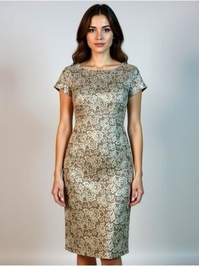 Yellowberry by Mikarose Elegant Beige Lace Dress Size Small Stretch Tan Floral